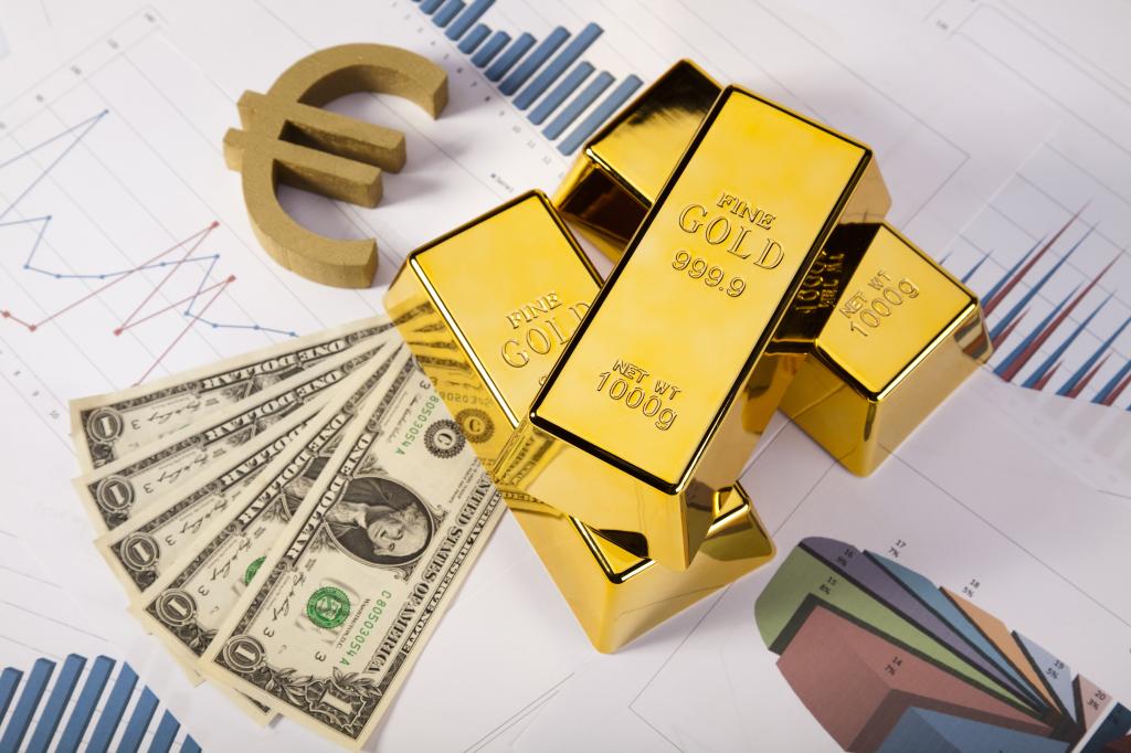 唐 遥：金价大涨，投还是不投？