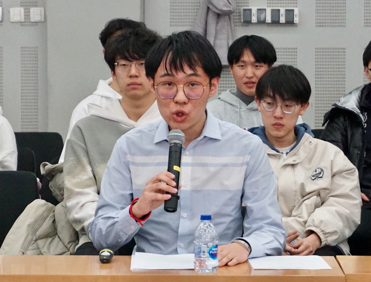 394767D176A1719A81750815FD9_6E293332_6EFE3