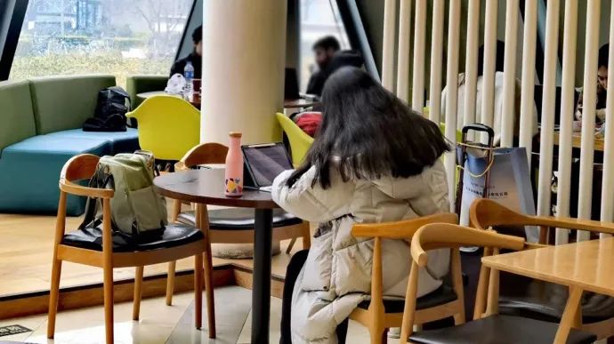 583438A59E4E5F798CBE691778E_8A6DB677_E72A