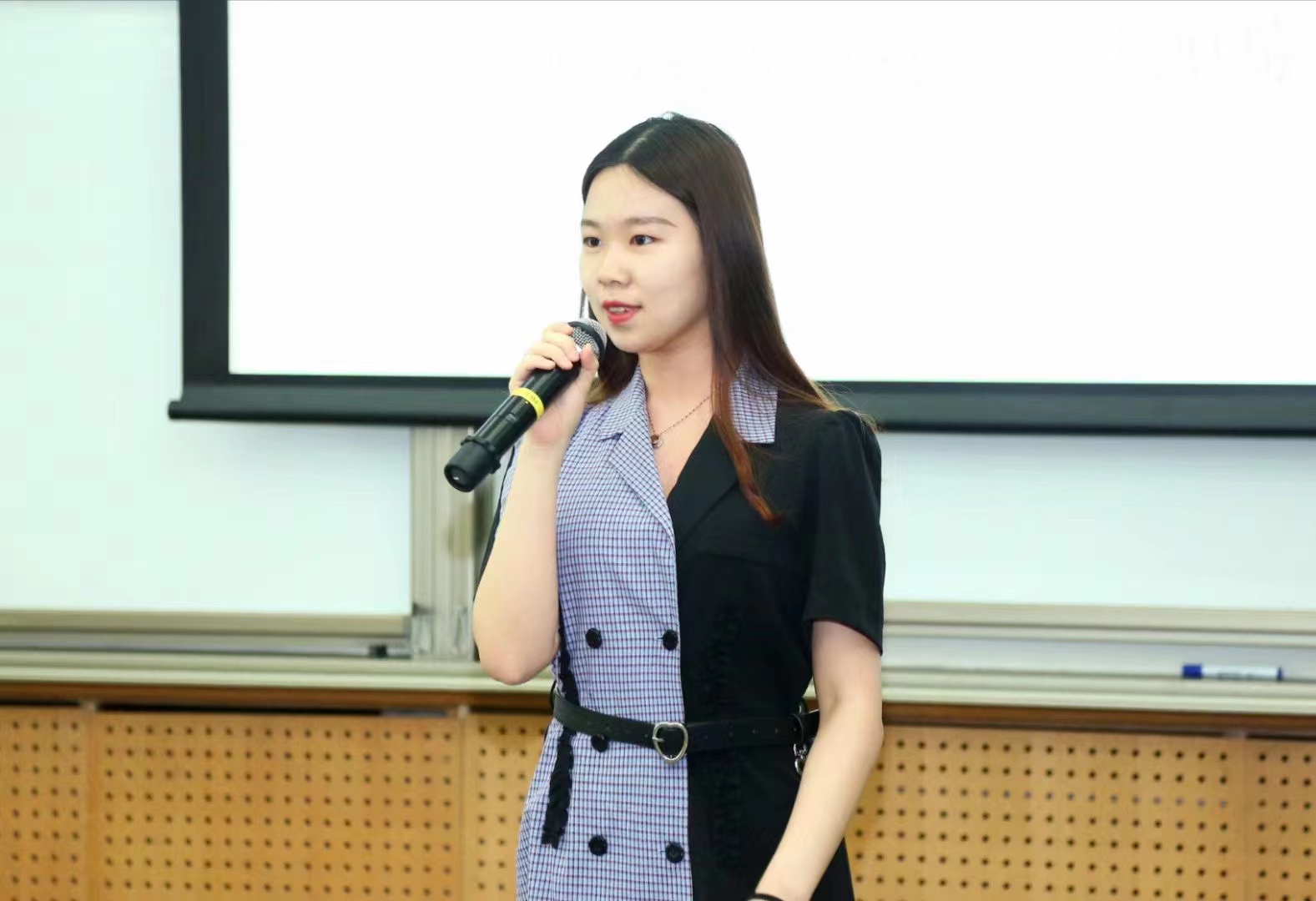 NG视讯故事集丨侯诗琪：冀以尘雾之微，补益山海