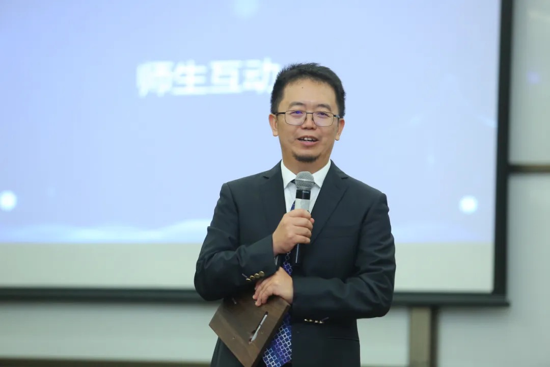 B3FCB889B7E195EC5073BB41937_EDB69C24_111B5