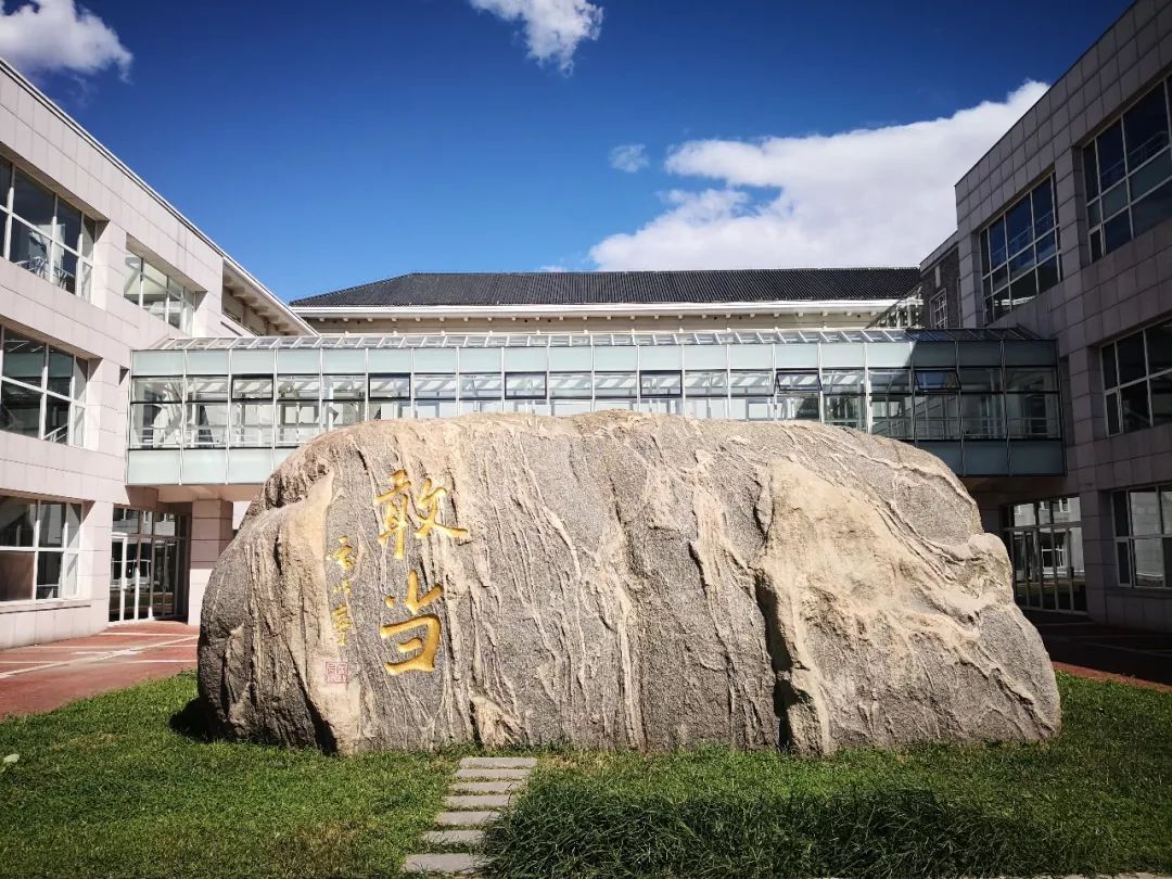 F9F7087F79A998B3D3E6F47EABB_44038F15_34857