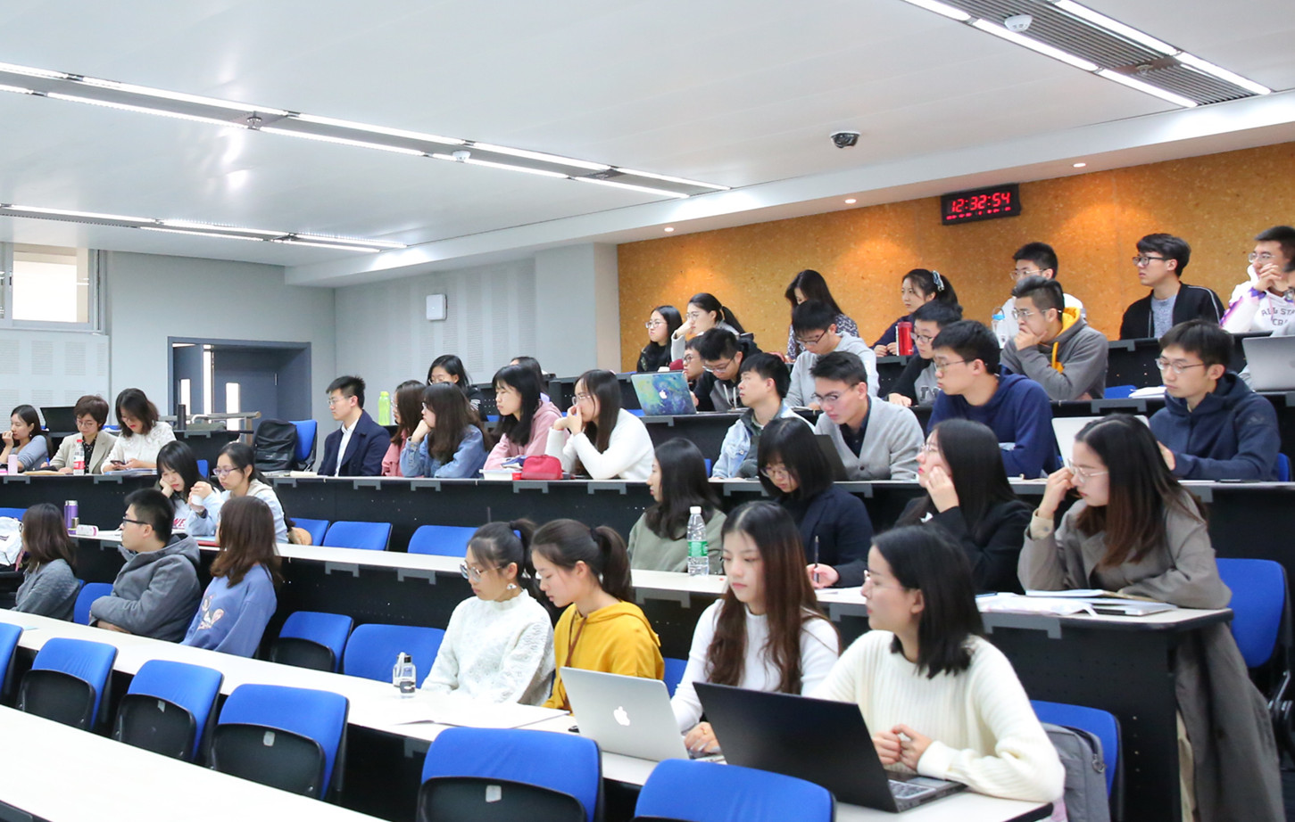  2019级新生，最近怎么样？