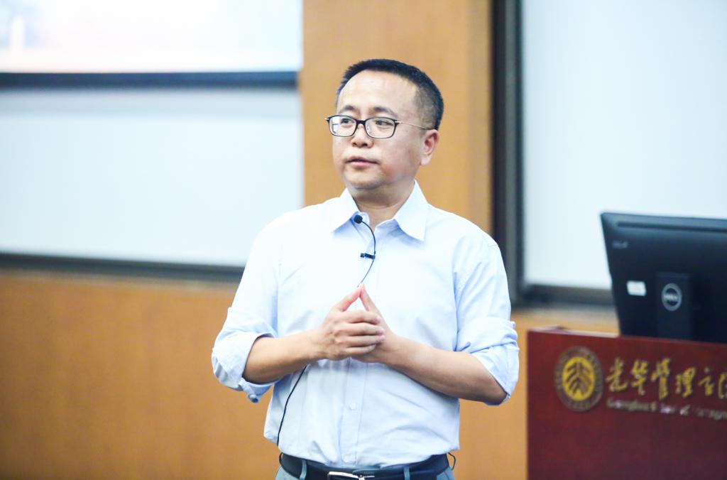 价值引领与职业规划 | 张峥：蓄力堆集，在辽阔世界中英勇作为