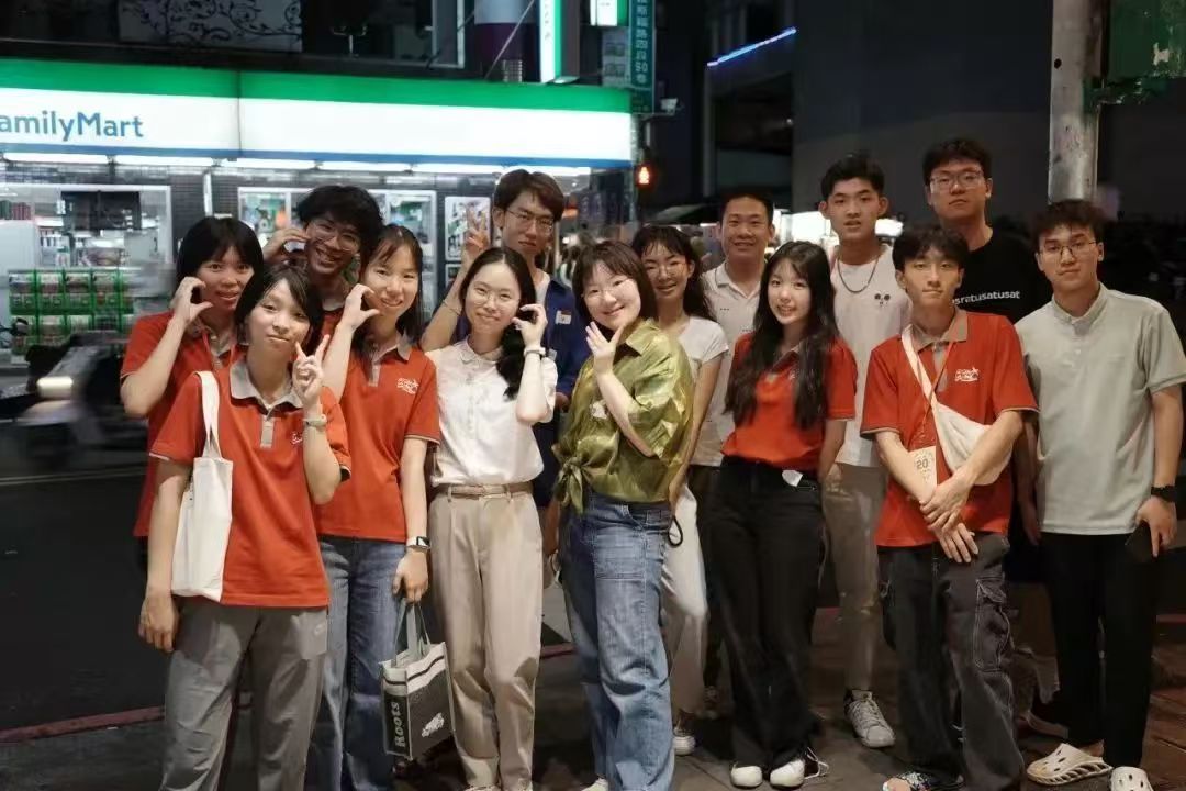 033CE79AE88416B29DE503601A2_0F0461F0_1C221