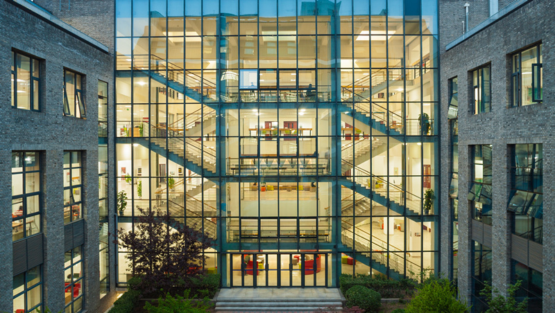 3FC63931E517B11A696ED12C836_9AF35635_43BAA.jpg?e=