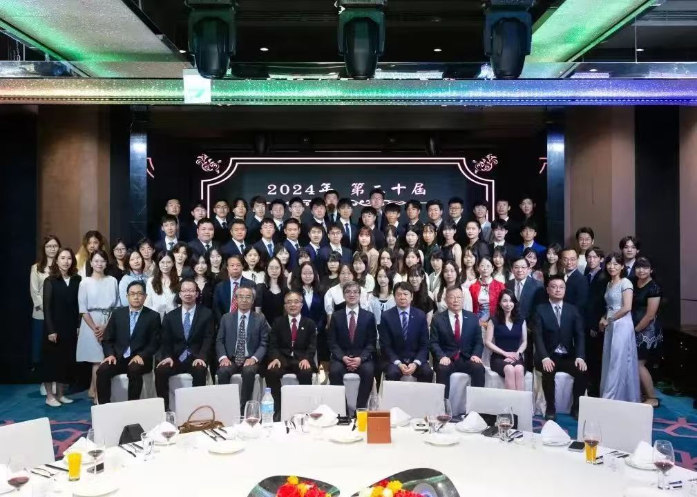 47CDD9C00FA8B847112BC7F4793_F30D8AC7_21B8A