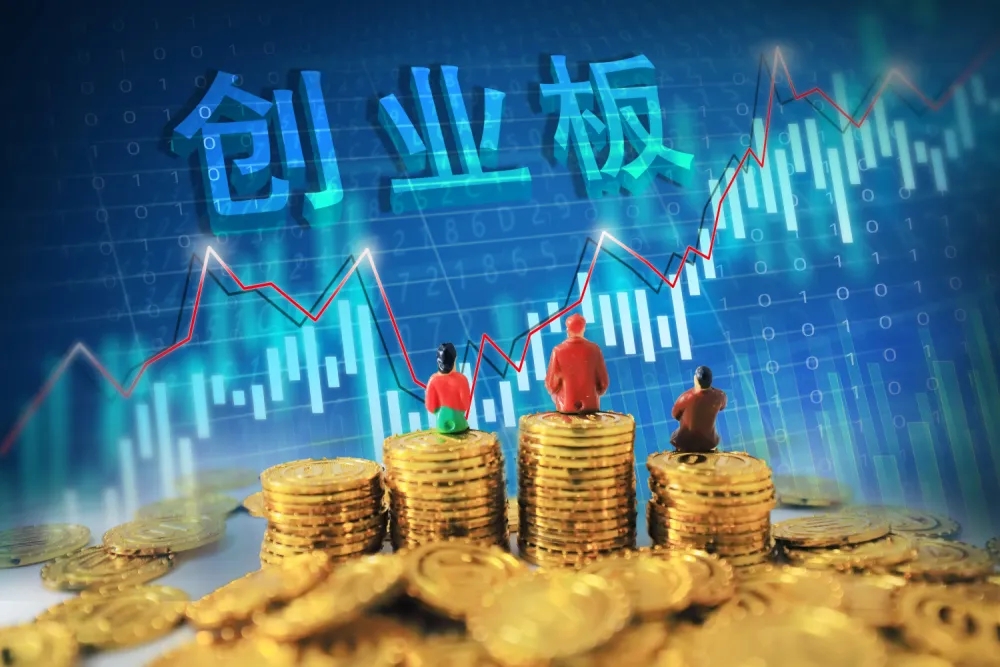 首届创业板上市委委员名单出炉，北大NG视讯刘俏教授及两位校友入选