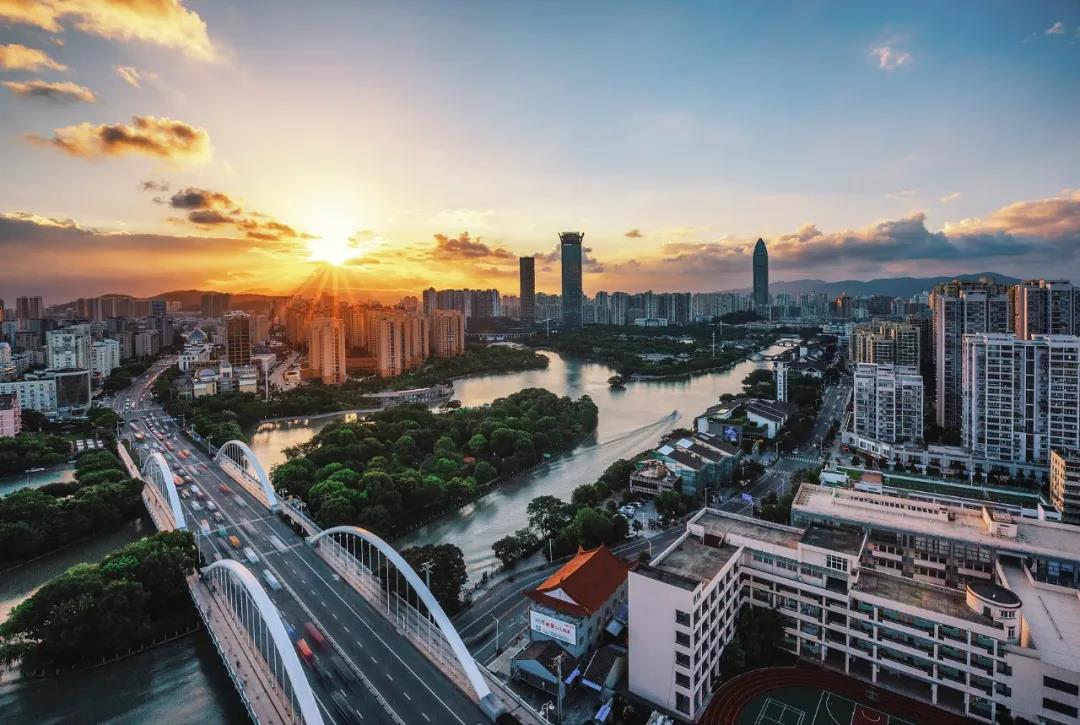 张志学、易希薇：在这里，看见中国城市的韧性